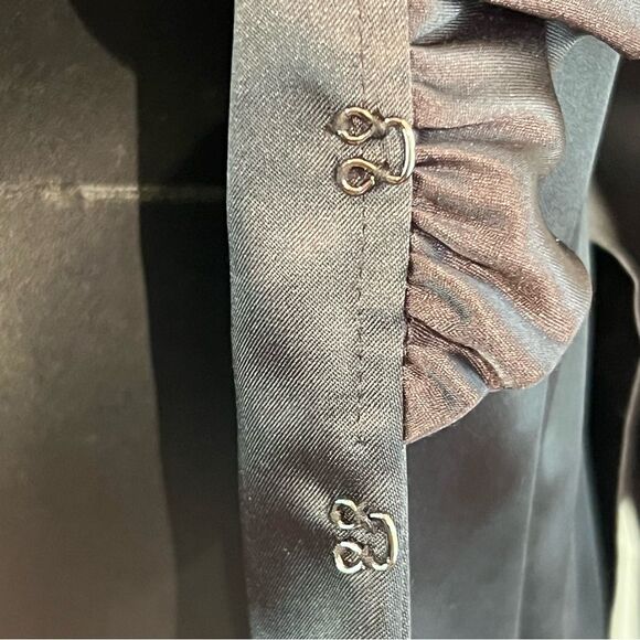 Isabella DeMarco satin blazer jacket 🔥 excellent condition 🔥 size 2 - Picture 4 of 8